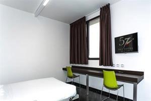 57 Reshotel