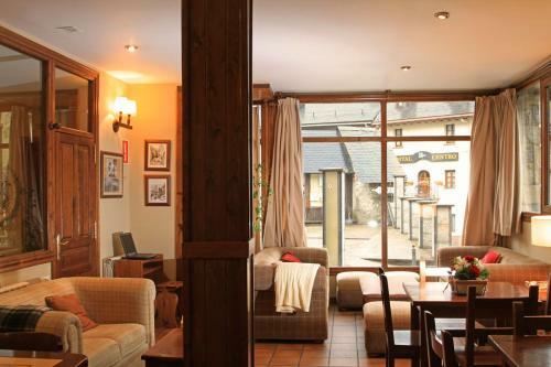 Aparthotel El Reyno (.)