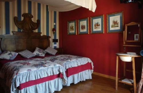 Hotel Almud (.)