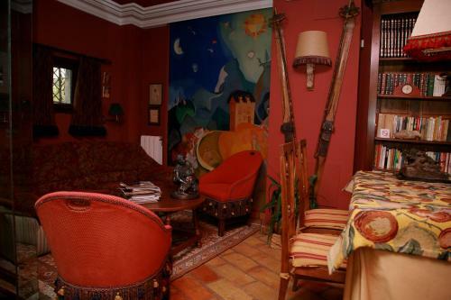 Hotel Almud (.)