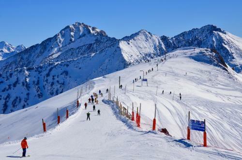 Hotel Yoy Mont Romies