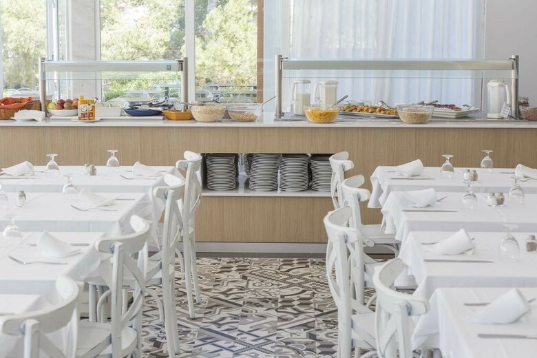 Hotel Globales Cala Blanca