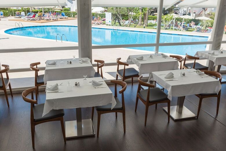 Hotel Globales Cala Blanca