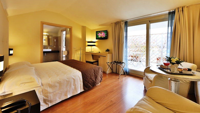 Hotel Regal Residence