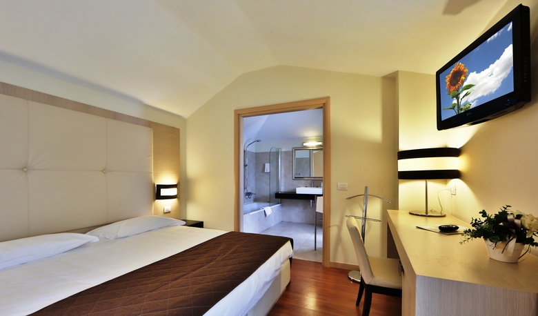 Hotel Regal Residence