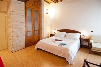 Bed & Breakfast Sa Domu Cheta