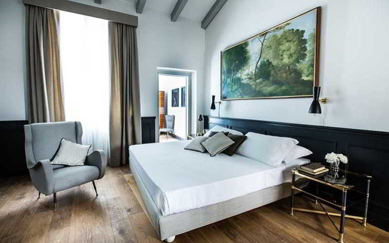 Hotel Soprarno Suites