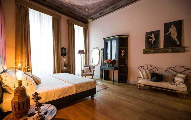 Hotel Soprarno Suites