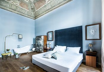 Hotel Soprarno Suites