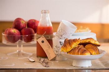 Hotel Soprarno Suites