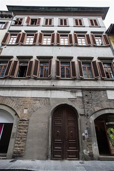 Hotel Soprarno Suites
