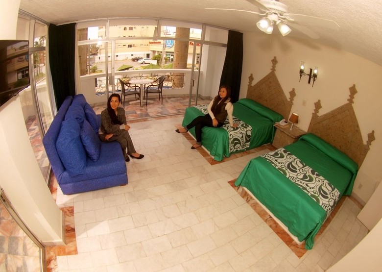 Hotel Solamar Inn