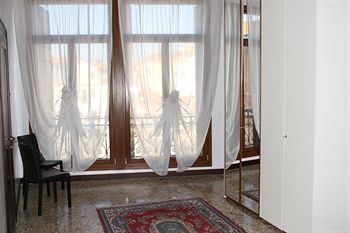 Ca Sant Angelo Apartments