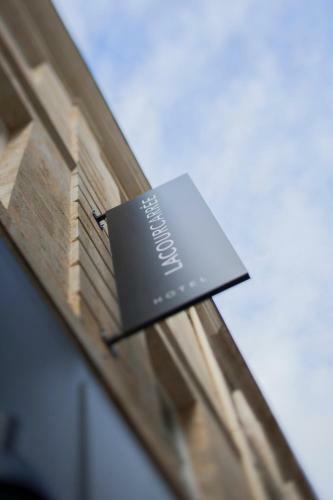Hotel La Cour Carr�e