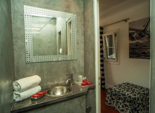 Hotel B Lodge
