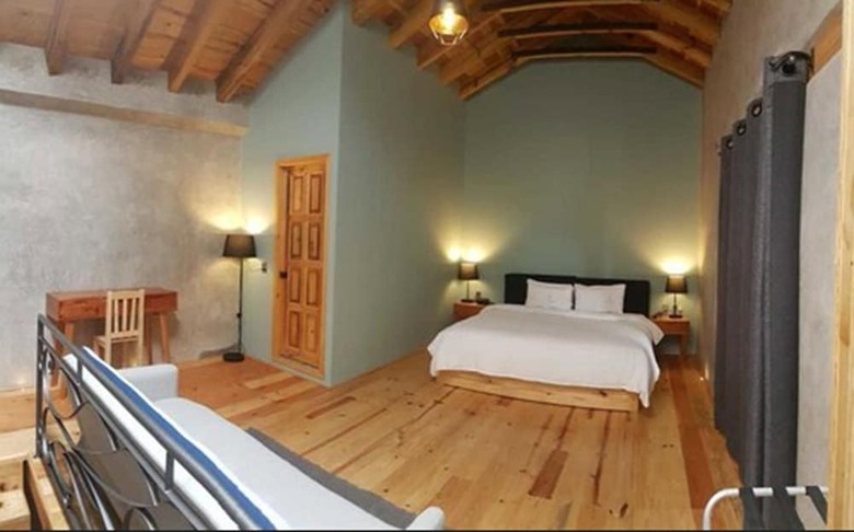 Hotel Helverica