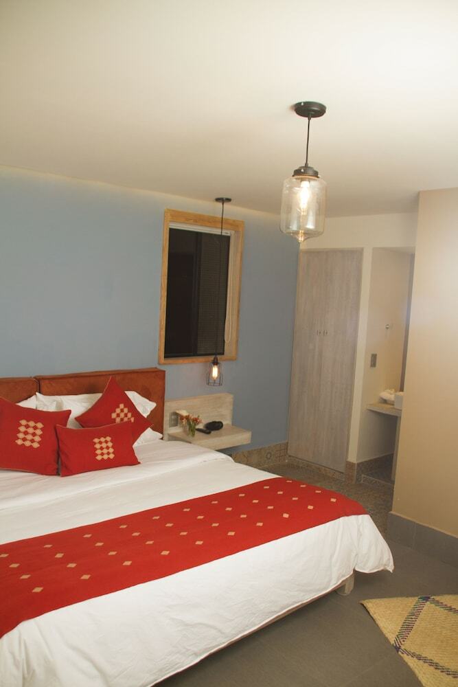 Hotel Helverica
