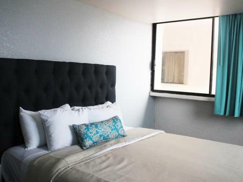 Hotel Corona Plaza