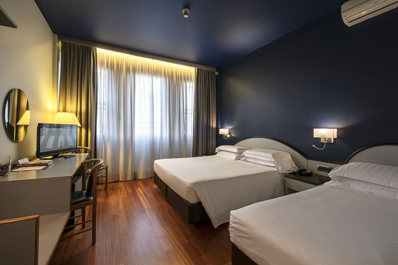Hotel Touring