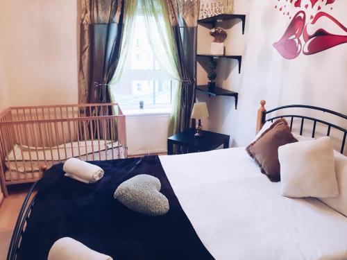 Edinburgh City Centre Aishia/sakina Apartment