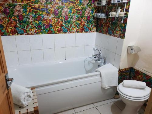 Edinburgh City Centre Aishia/sakina Apartment