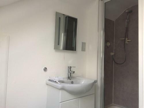 Hostal Alba House