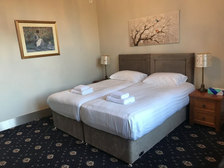 Hostal Alexander Guest House
