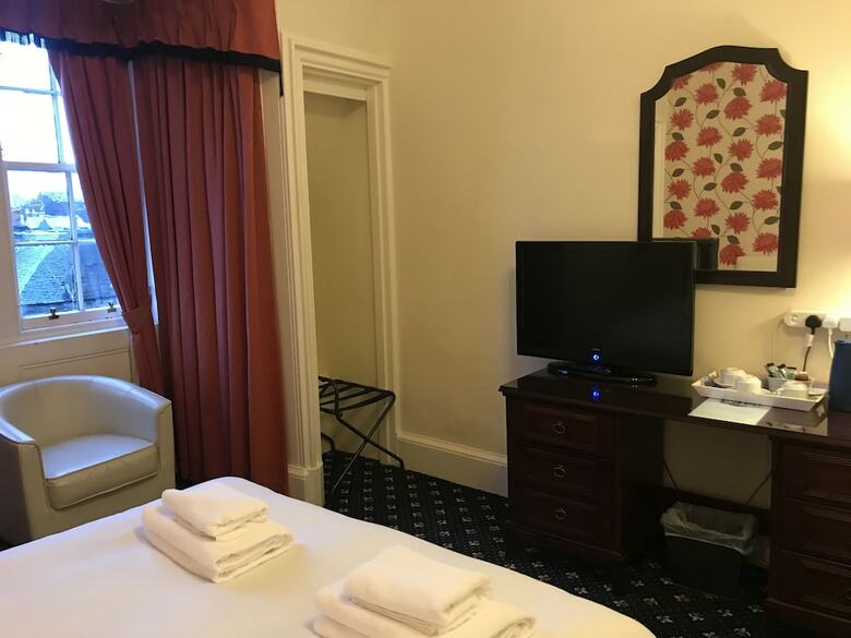 Hostal Alexander Guest House