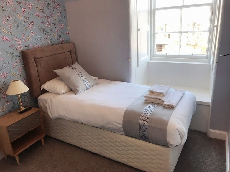 Hostal Alexander Guest House