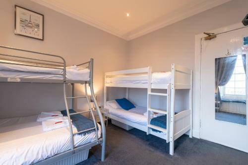 Hostal Edinburgh Caledonian Guesthouse