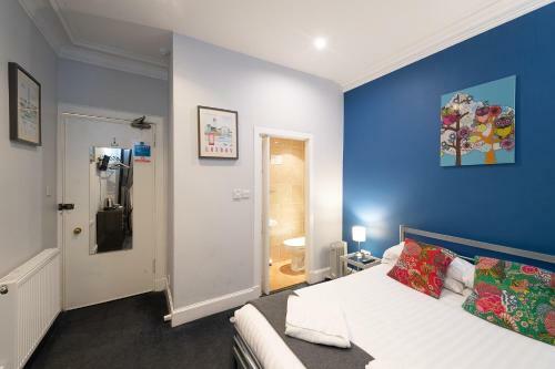 Hostal Edinburgh Caledonian Guesthouse