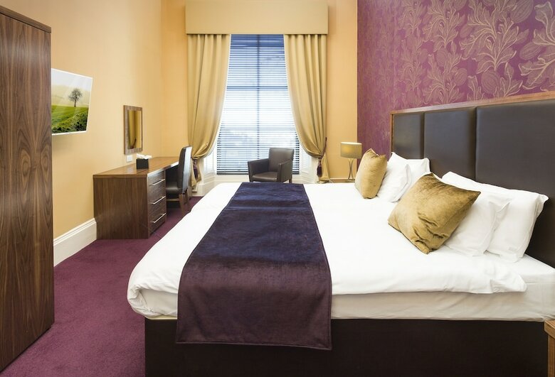 Ballantrae Hotel