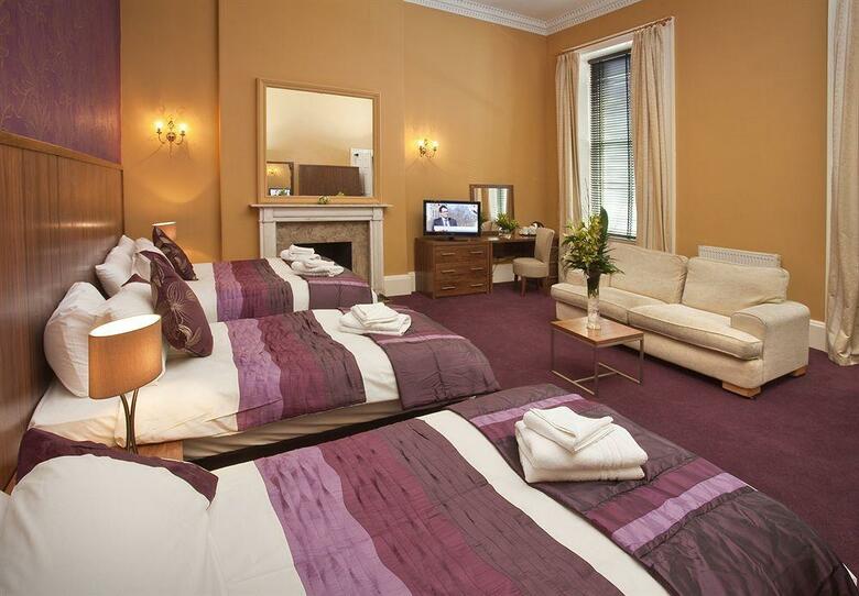 Ballantrae Hotel