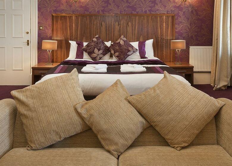 Ballantrae Hotel