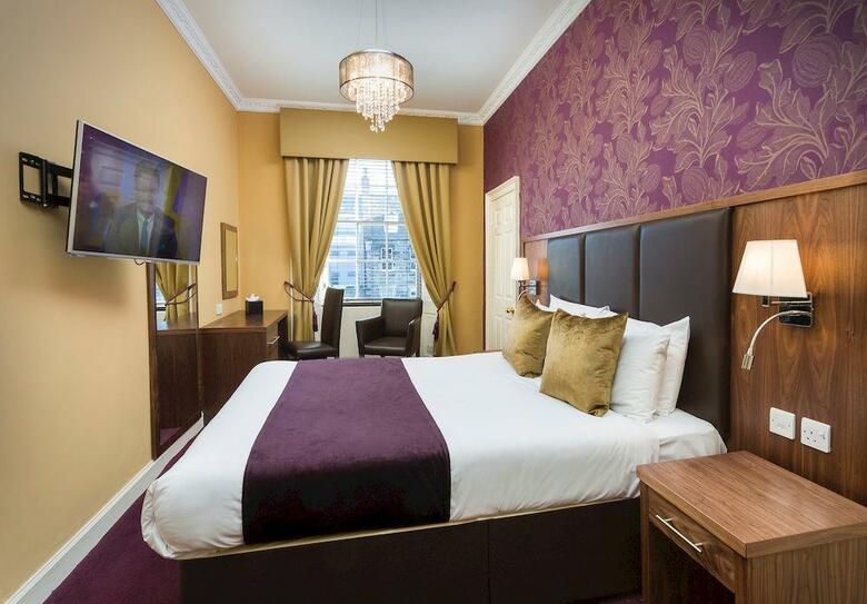 Ballantrae Hotel