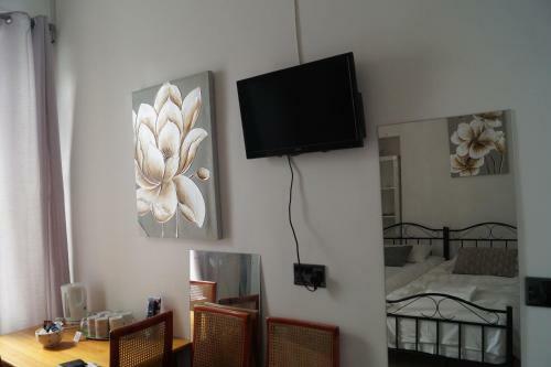 Hostal Edinburgh Thistle Guest House