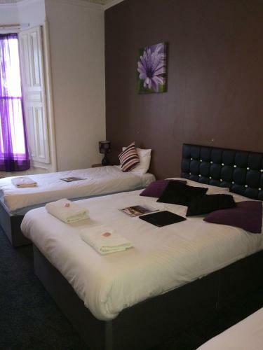 Hostal Edinburgh Thistle Guest House