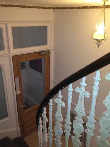 Hostal Edinburgh Thistle Guest House