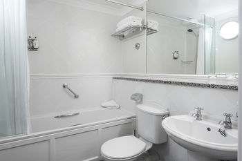 Fountain Court Apartments - Royal Garden