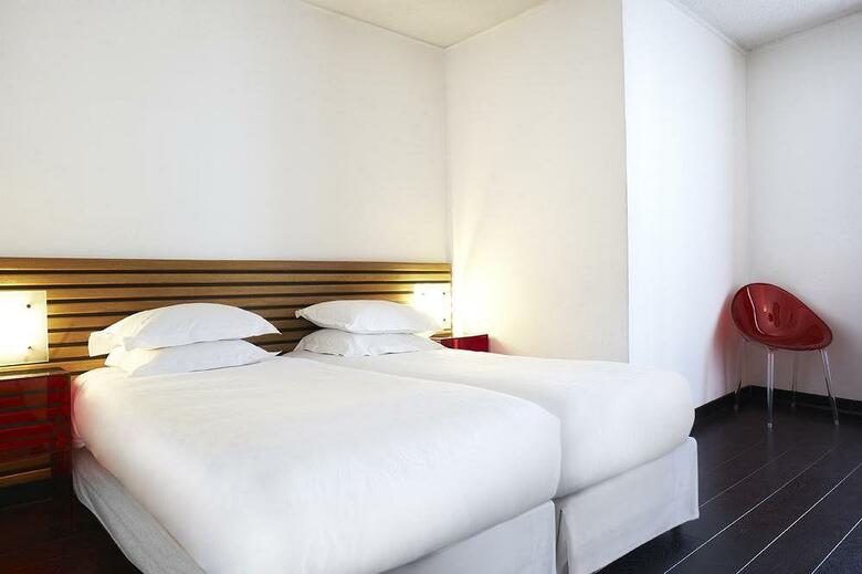 New Hotel Saint Charles