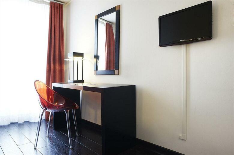 New Hotel Saint Charles