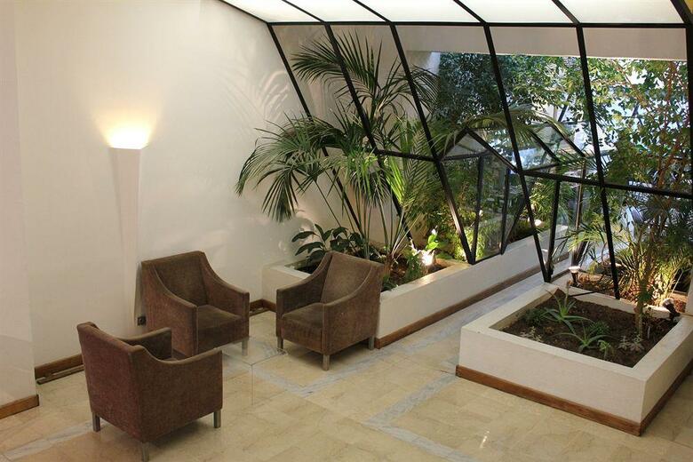 New Hotel Saint Charles