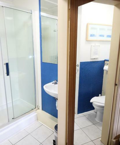 Hostal Balmore Guest House