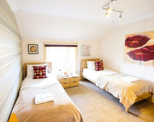 Hostal Balmore Guest House