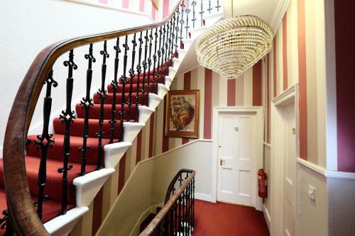 Hostal Balmore Guest House