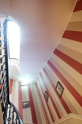 Hostal Balmore Guest House