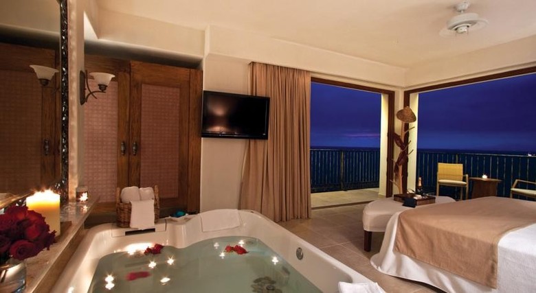 Hotel Almar Resort