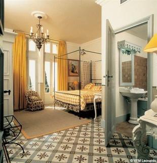 Hotel Hostellerie Du Chateau Des Fines Roches