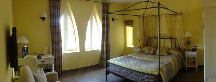 Hotel Hostellerie Du Chateau Des Fines Roches