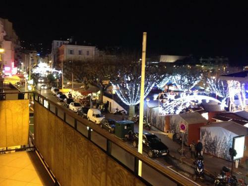 Vintage Apartment